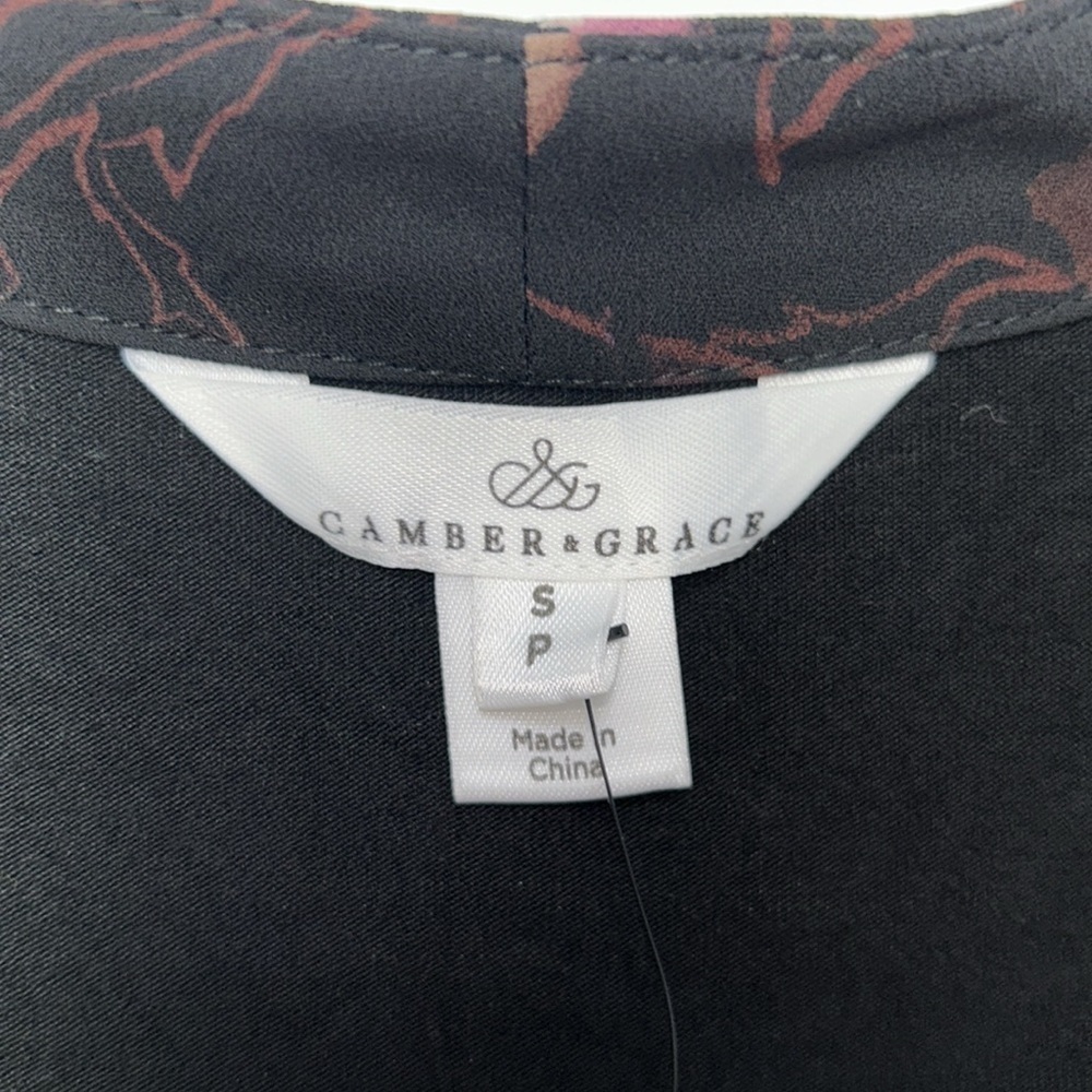 NWT Camber & Grace Sleeveless Floral Top - Picture 2 of 9